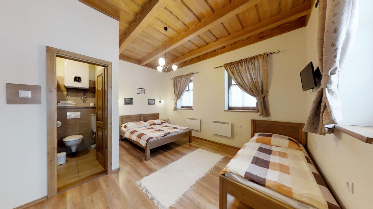 Toth Vendeghaz Es Apartmanhaz Ujfeherto ภายนอก รูปภาพ