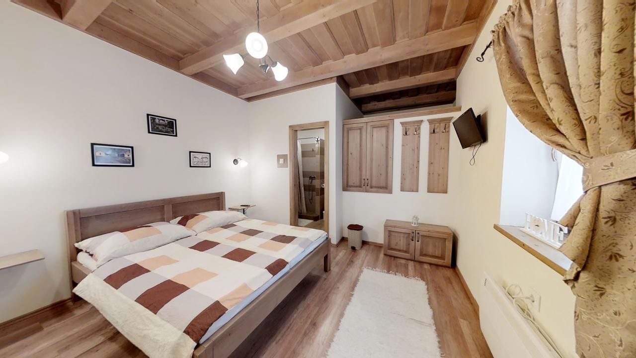 Toth Vendeghaz Es Apartmanhaz Ujfeherto ภายนอก รูปภาพ