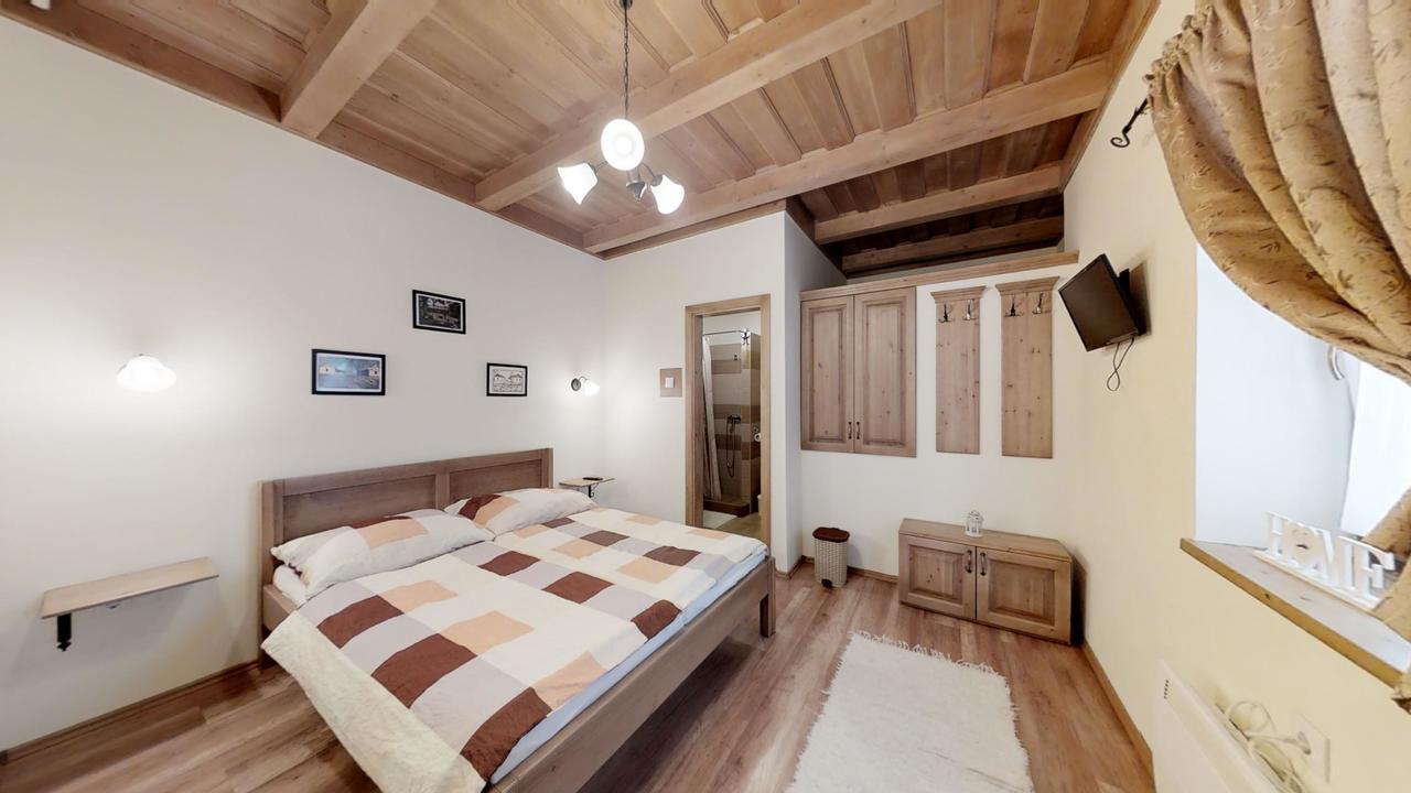 Toth Vendeghaz Es Apartmanhaz Ujfeherto ภายนอก รูปภาพ