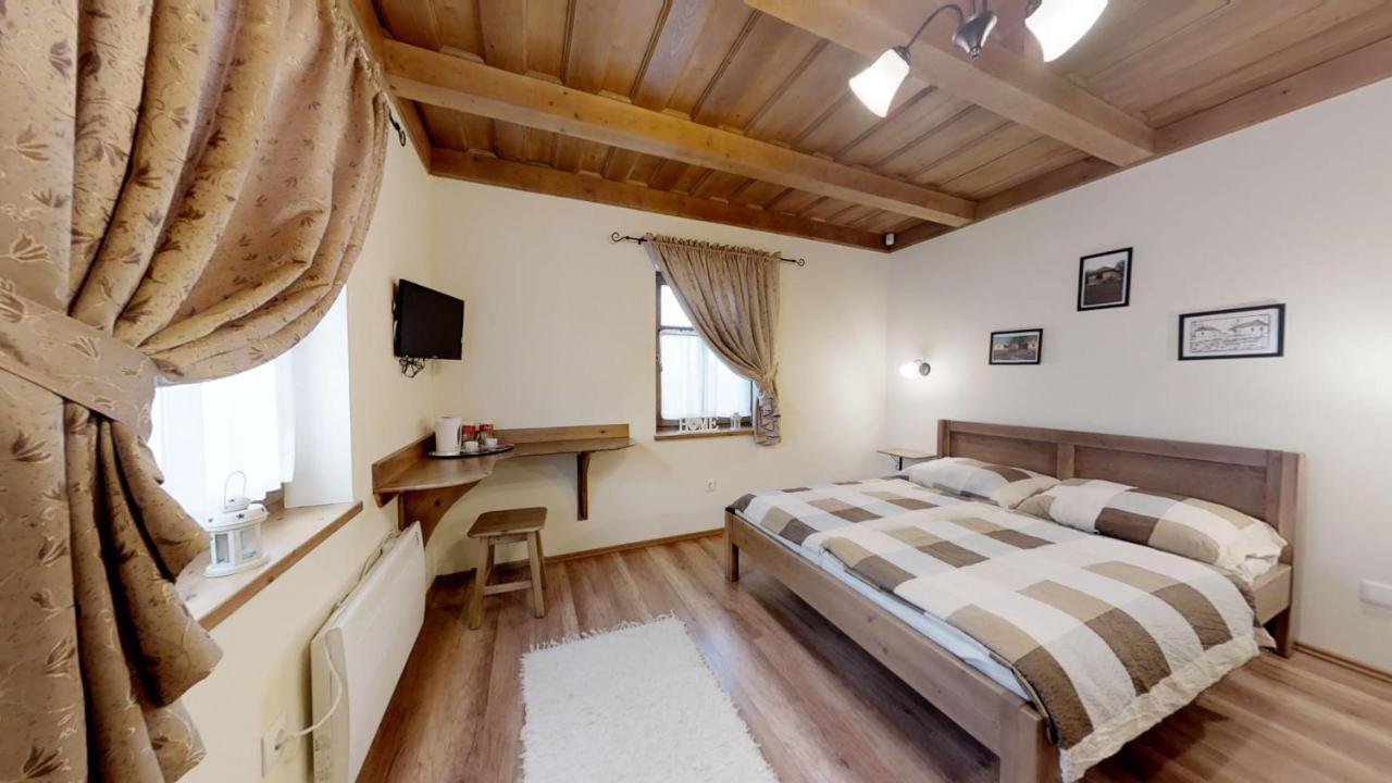 Toth Vendeghaz Es Apartmanhaz Ujfeherto ภายนอก รูปภาพ