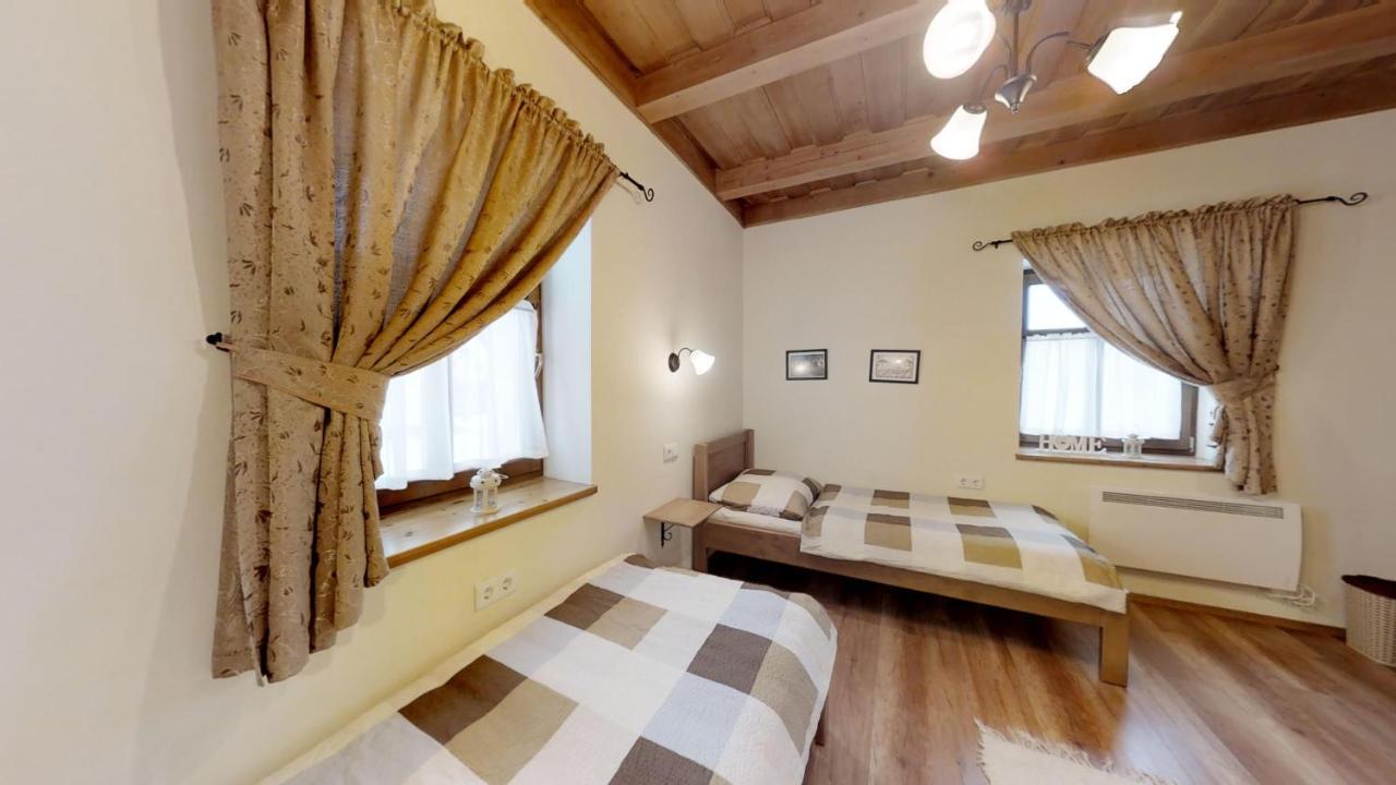 Toth Vendeghaz Es Apartmanhaz Ujfeherto ภายนอก รูปภาพ