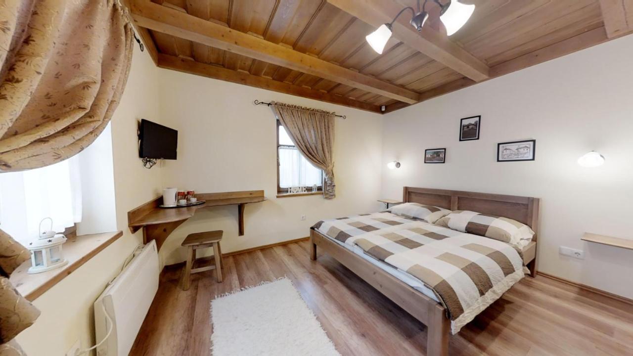 Toth Vendeghaz Es Apartmanhaz Ujfeherto ภายนอก รูปภาพ